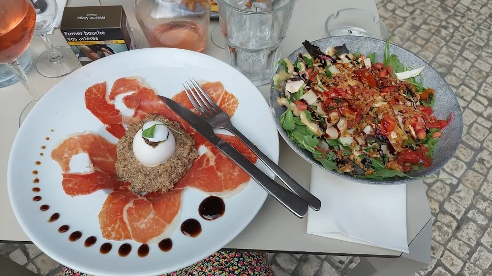 Œuf Molet Salade de Morilles